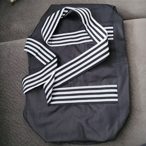 Blomingdales Travel Overnight Gym Duffel Black n White Shoulder Bag